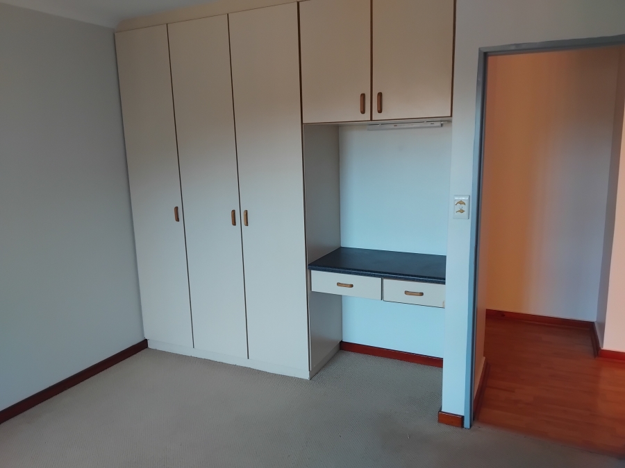 4 Bedroom Property for Sale in Wavecrest Eastern Cape